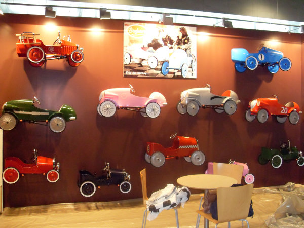 Kleiner Messestand f�r einen Spielzeughersteller von Tretautos