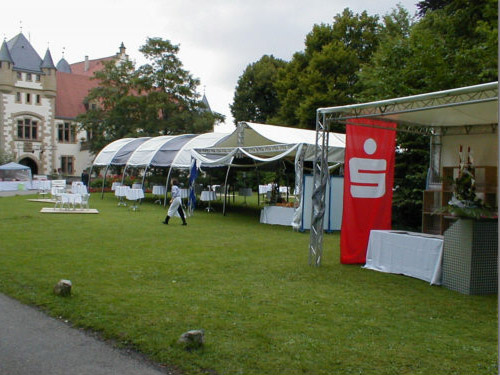 Zelte,�berdachung,St�hle,Tische,B�hne,Oldtimerverleih, Buffet und Dekoration