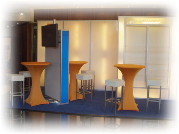 Messestand Standard Life mit Leuchtstellw�nden 2005