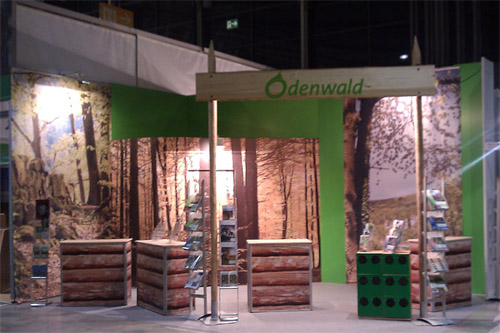 mit Infotheken, Beleuchtung, Gro�drucken, Prospektst�ndern
M�bel und Messezubeh�r mieten.