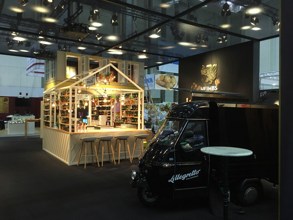 Doppelstockmessestand Dallmayr mit Teehaus ca. 230m�